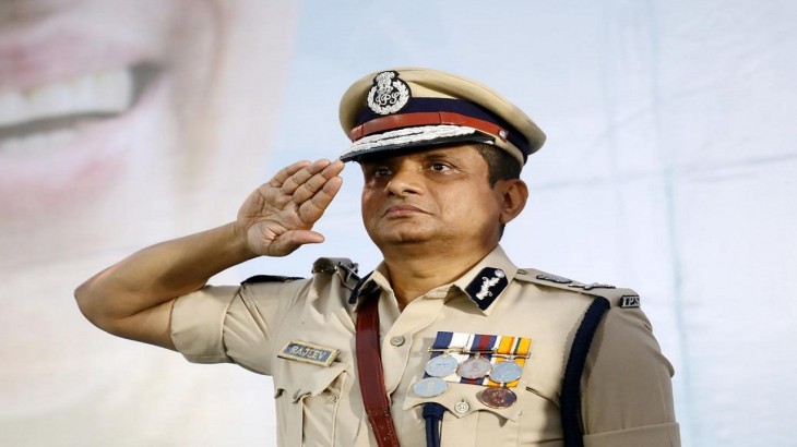 आम चुनाव से पहले बंगाल में EC का बड़ा एक्शन, बंगाल से DGP और 6 राज्यों से हटाए गए गृह सचिव