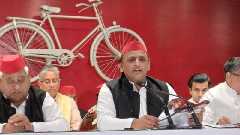 जातिगत जनगणना से लेकर किसानों को MSP की गारंटी तक… सपा के घोषणापत्र में अखिलेश ने किए ये वादे