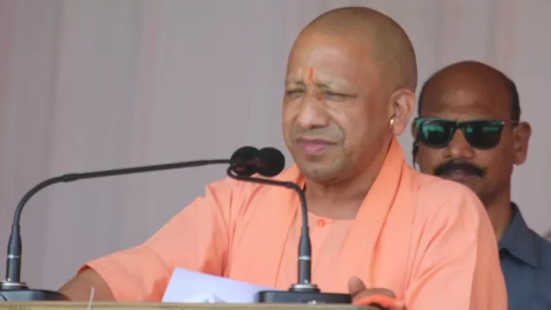 ‘जिनकी गर्मी शांत हो चुकी, उनकी वापस मत आने दीजिए, उनके नाम से पहले कर्फ्यू लगता था अब उनकी दुर्गति देखिए’