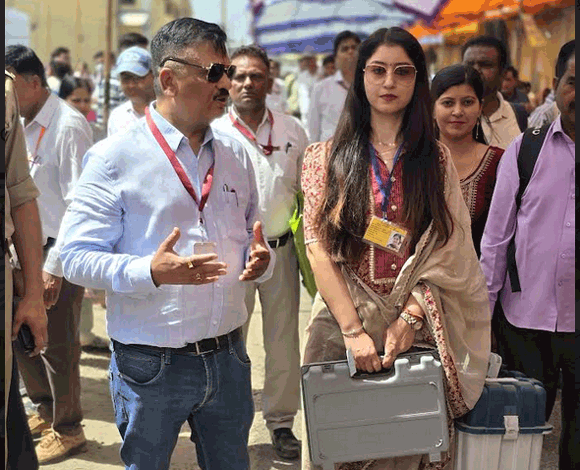 लोकतंत्र के महापर्व में करें शत-प्रतिशत सहभागिता – डीईओ