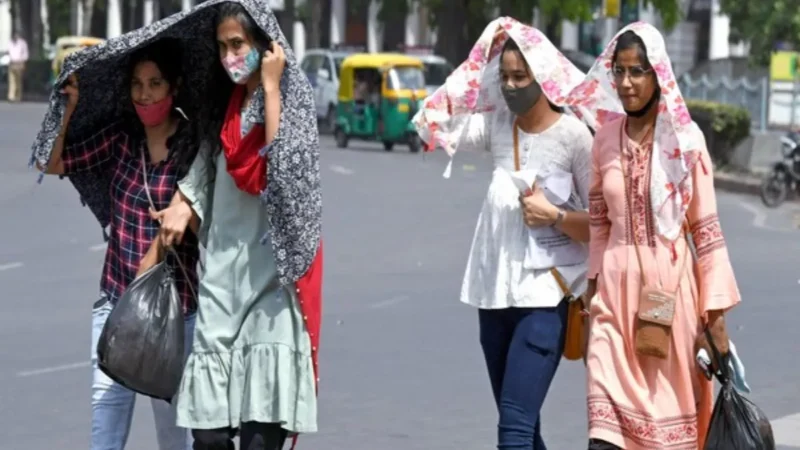 देश के कई राज्यों में पारा 40 डिग्री सेल्सियस के पार, दिल्ली समेत इन जगहों पर बारिश का अलर्ट