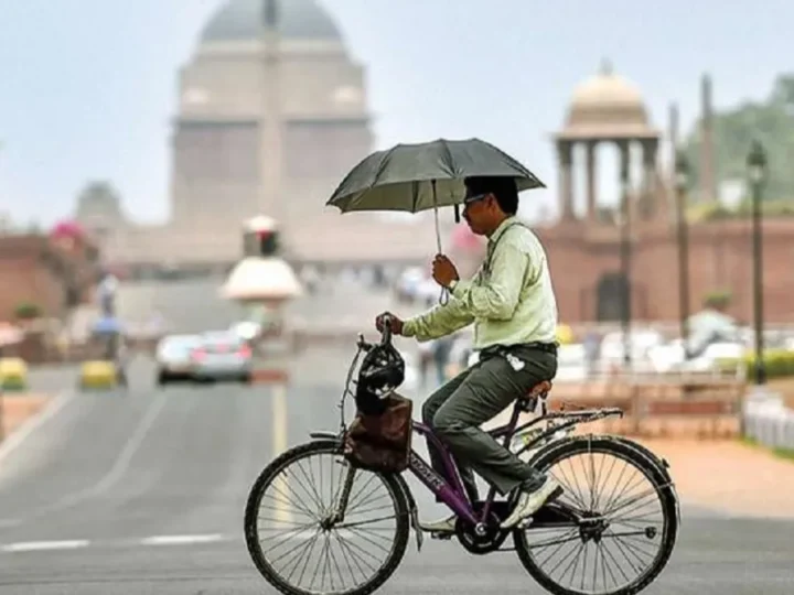 दिल्ली की गर्मी से इस दिन मिलेगी राहत… तापमान में आएगी गिरावट, आज 44 डिग्री रहेगा पारा