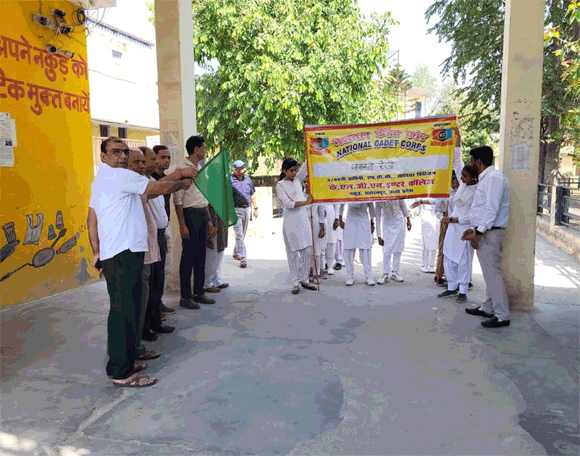 छात्रछात्राओ ने रैली निकालकर सडक सुरक्षा व संचारी रोगो के प्रति जागरूक किया