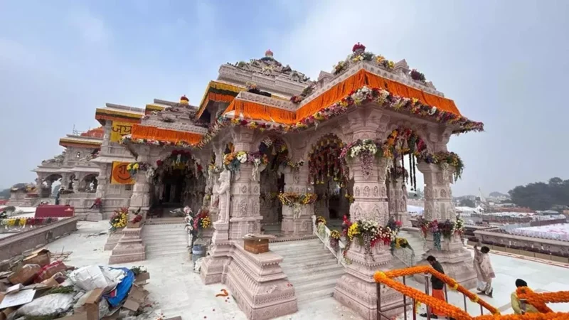 राम मंदिर के गर्भगृह से पानी टपकने के मामले पर चंपतराय ने दी सफाई, बोले- बिजली वायरिंग के कारण हुई थी समस्या