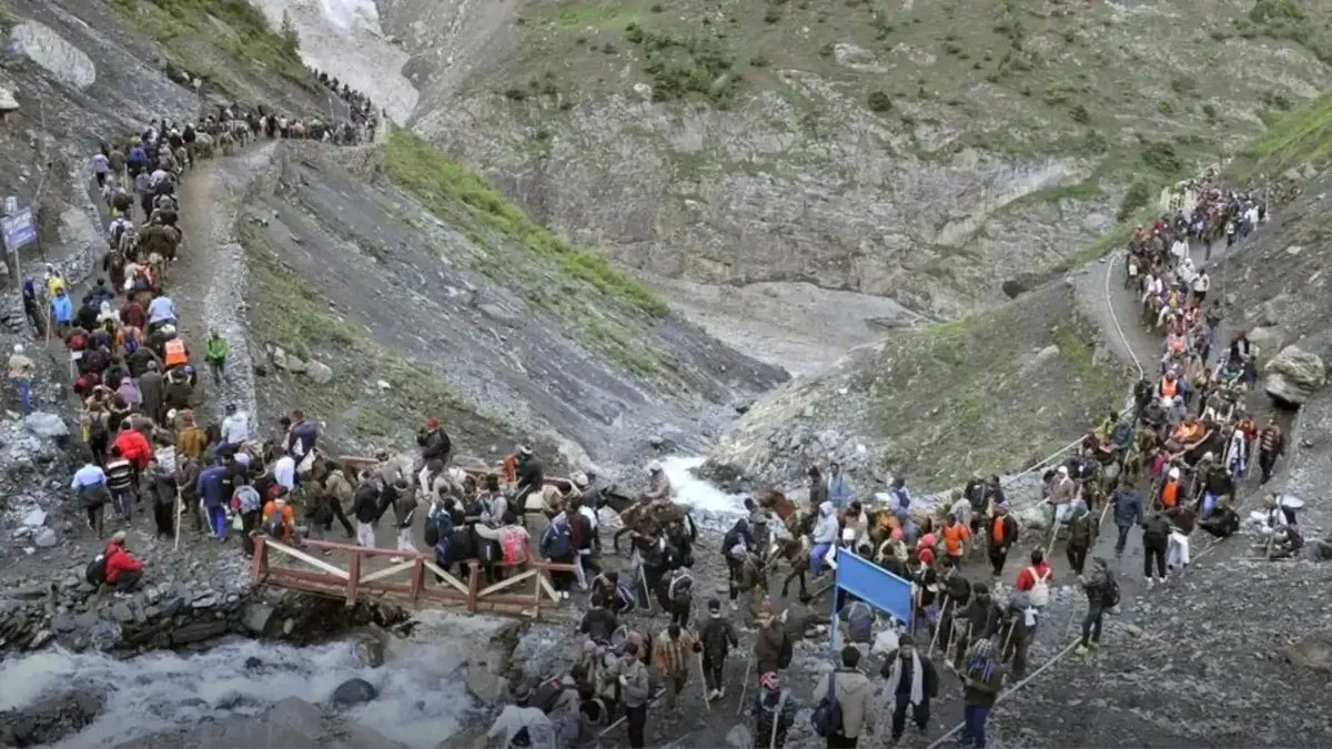 अमरनाथ यात्रा: नहीं हो पाएंगे बाबा बर्फानी के दर्शन, समय से पहले पिघला शिवलिंग, आज के लिए यात्रा स्थगित