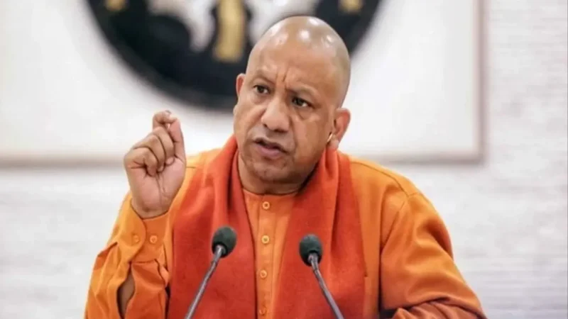 यूपी के स्कूलों में 2 महीने के लिए नहीं लगेंगे डिजिटल अटेंडेंस, योगी सरकार ने लिया बड़ा फैसला