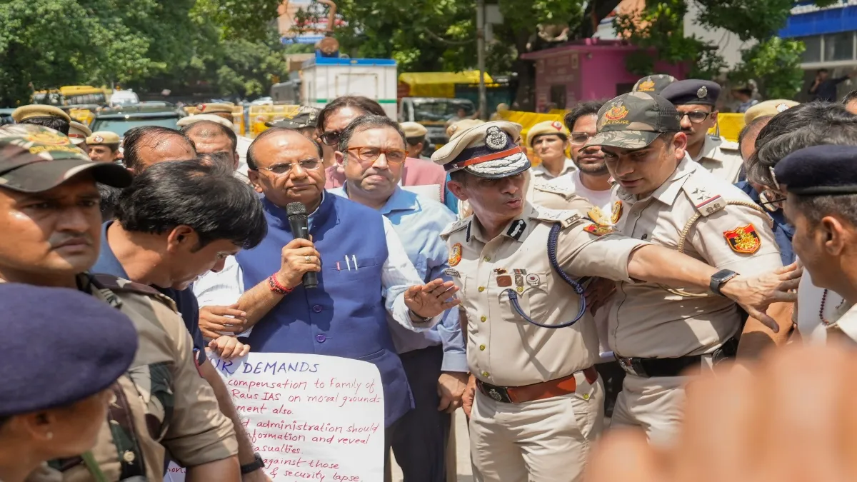 राजेंद्र नगर कोचिंग सेंटर हादसा: बुलडोजर कार्रवाई, SUV चालक की गिरफ्तारी, जानें अबतक क्या हुआ