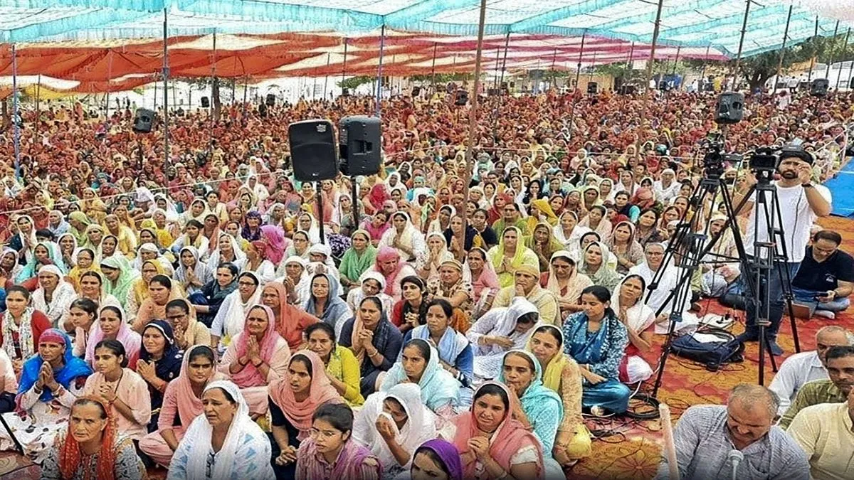 हाथरस भगदड़ः ‘भोले बाबा’ का करीबी देव प्रकाश मधुकर दिल्ली से गिरफ्तार, एक लाख रुपये का था इनाम