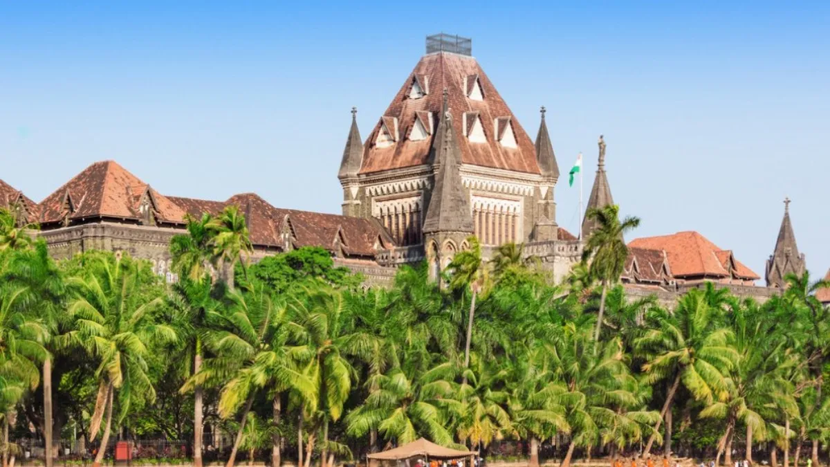 बदलापुर मामले में हाईकोर्ट ने लिया संज्ञान, दो जजों की बेंच कर रही है मामले की सुनवाई