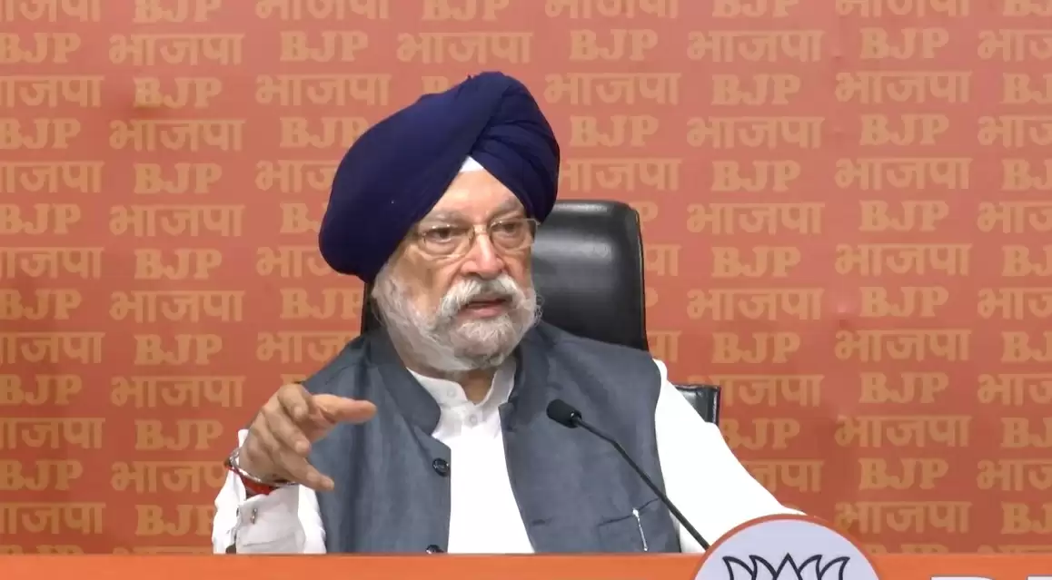 एक दशक में बढ़ा दोगुना LPg कनेक्शन, इथेनॉल ब्लेंडिंग और PNG में भी हुई शानदार बढ़ोतरी: हरदीप सिंह पुरी