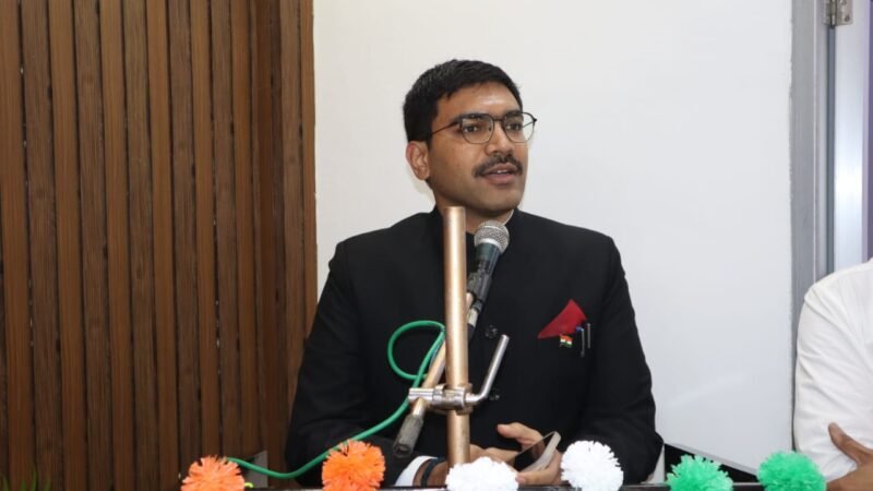 बेहतर सोच के साथ लक्ष्य निर्धारित कर बनाएं रणनीति : मनीष बंसल