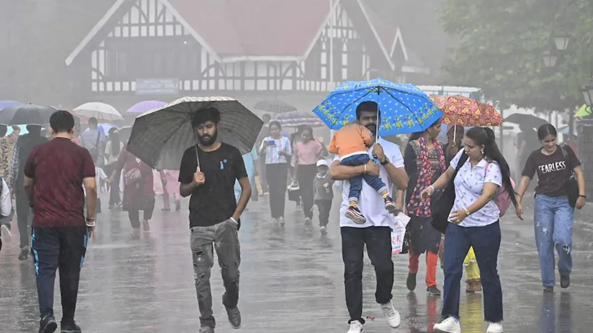 देश के कई इलाकों में आज भारी बारिश की चेतावनी, उफान पर यूपी-बिहार की कई नदियां, बाढ़ का खतरा