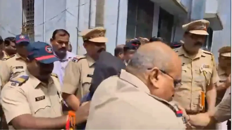 बदलापुर यौन उत्पीड़न का आरोपी 26 अगस्त तक पुलिस हिरासत में भेजा गया, 300 प्रदर्शनकारियों पर FIR