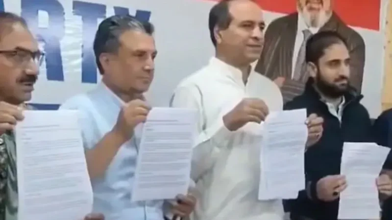 500 यूनिट फ्री बिजली..युवाओं को नौकरी की गारंटी, जम्मू-कश्मीर में इस पार्टी ने जारी किया घोषणापत्र