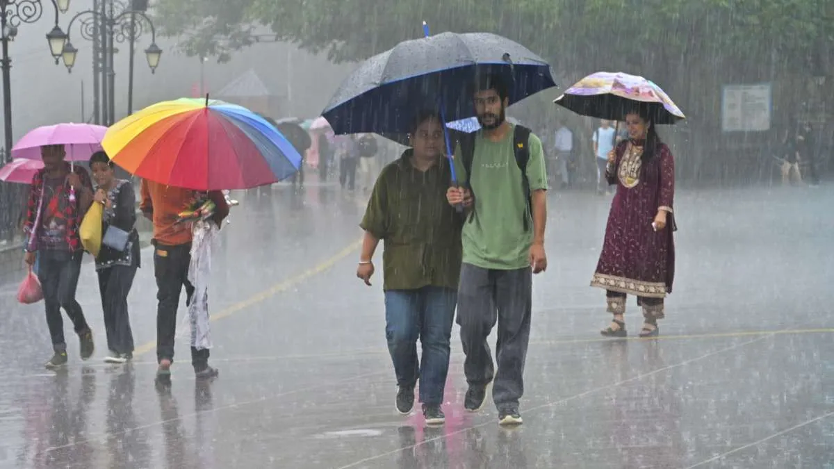 मध्य प्रदेश-महाराष्ट्र समेत 8 राज्यों में भारी बारिश की चेतावनी, दिल्ली में येलो अलर्ट, गुजरात के कई इलाकों में बाढ़