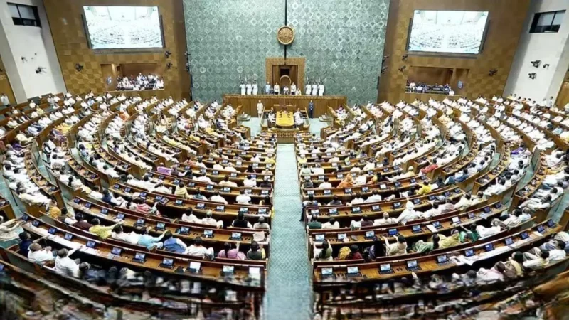 विनेश फोगाट के पेरिस ओलंपिक से डिसक्वालीफाई होने के मामले पर लोकसभा में भारी हंगामा, खेल मंत्री देंगे बयान