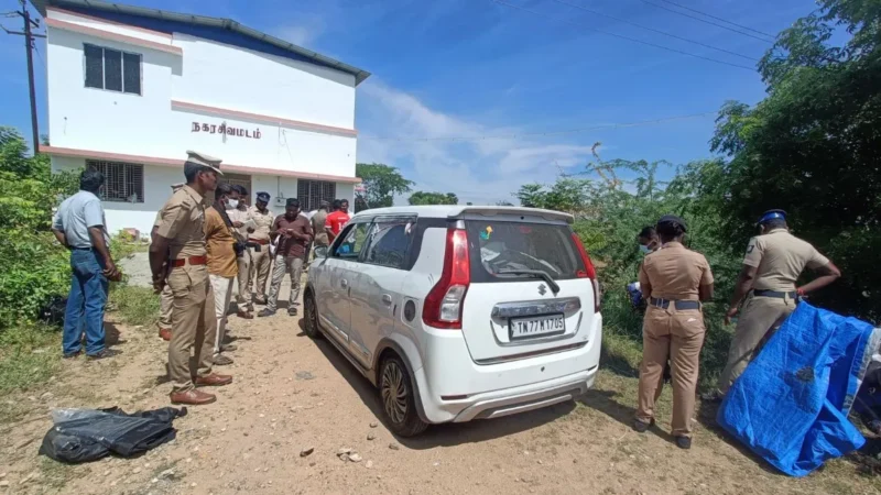 कार में मिले एक ही परिवार के 5 शव, सामूहिक आत्महत्या की आशंका; पुलिस कर रही जांच