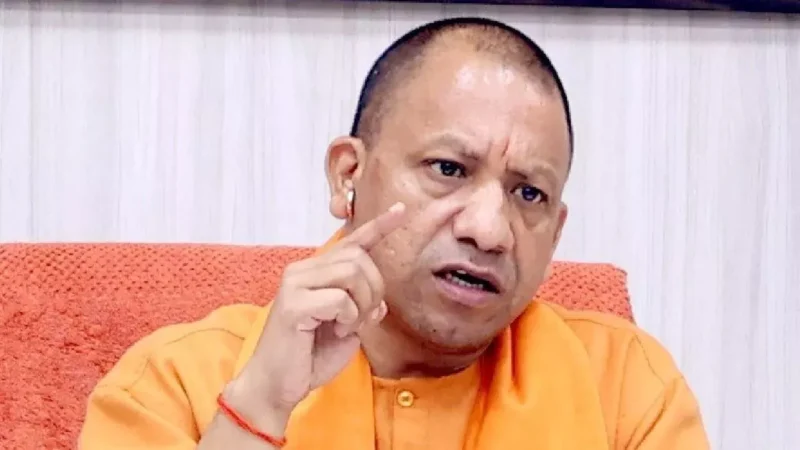 यूपी में अब मिलावट के साथ बैक्टीरिया-फंगस की भी जांच, CM योगी के निर्देश पर मिलावटखोरों पर सख्त कार्रवाई