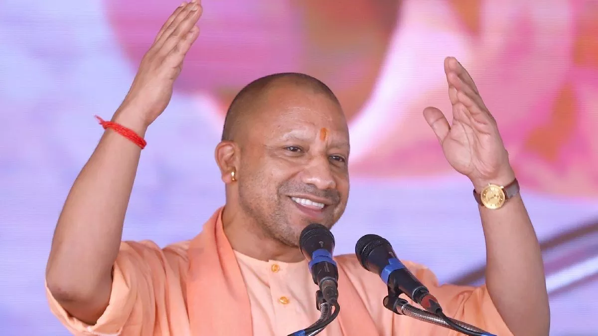 यूपी में 31 अक्टूबर से पहले राज्य कर्मचारियों को मिलेगी दोहरी खुशखबरी! योगी सरकार लेने जा रही ये बड़ा फैसला