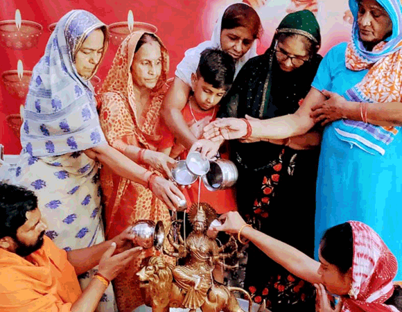 सबके संकट हरती हैं मां ब्रह्मचारिणी: कालेंद्रानंद
