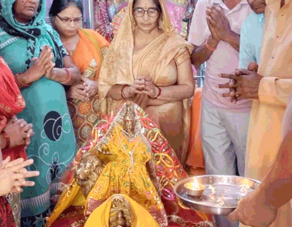 आसुरी भाव का संहार करती है मां चंद्रघंटा: कालेंद्रानंद