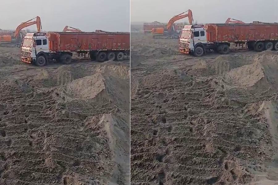 हरियाणा के खनन माफिया युपी में यमुना की छाती कर रहे है छलनी, युपी को करोडो रूपये रायल्टी का लग रहा है चूना