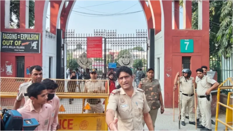 जामिया यूनिवर्सिटी में दीवाली समारोह को लेकर छात्रों के बीच मारपीट, दिल्ली पुलिस ने संभाला मोर्चा