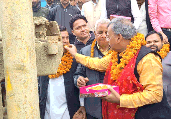 निगम शुद्ध पेयजल उपलब्ध कराने के लिए दृढ़ संकल्पित: महापौर