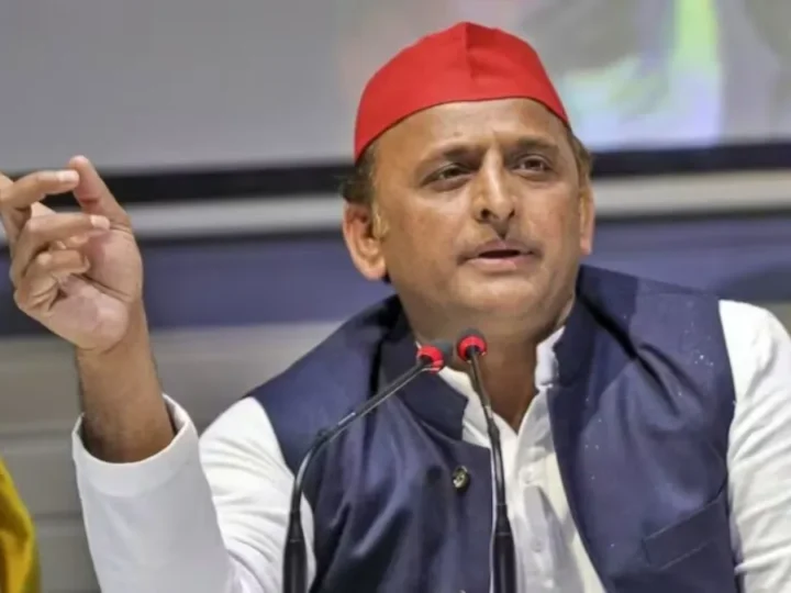 ‘डिप्टी CM कर रहे शंकराचार्य को फंसाने की साजिश’, अखिलेश यादव ने BJP को घेरा