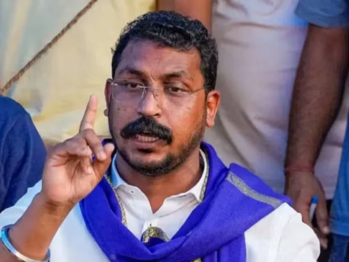 ‘अब वर्ण व्यवस्था से तय किया…’, कन्नौज में DM द्वारा मंत्री की अनदेखी मामले पर गरजे चंद्रशेखर आजाद