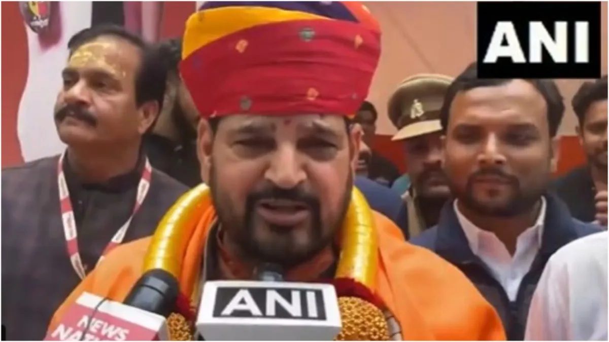 वक्फ बोर्ड विधेयक, सनातन बोर्ड और बांग्लादेश पर छिड़ी बहस, बृजभूषण शरण सिंह बोले- स्थिति परेशान करने वाली
