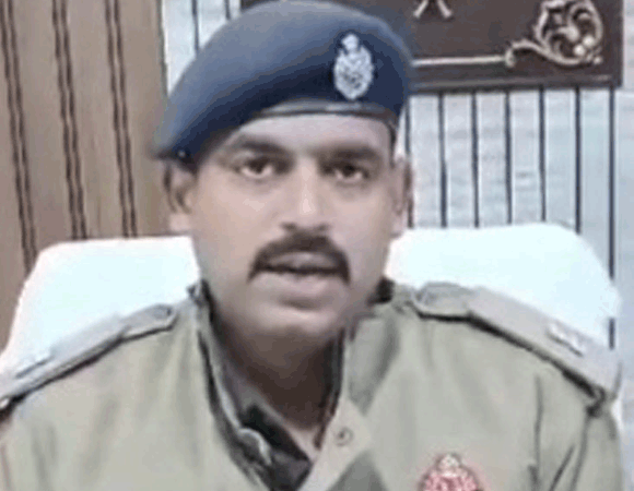 मुठभेड़ में पुलिस ने घायल अवस्था में दबोचे दो शातिर लुटेरे, सामान बरामद