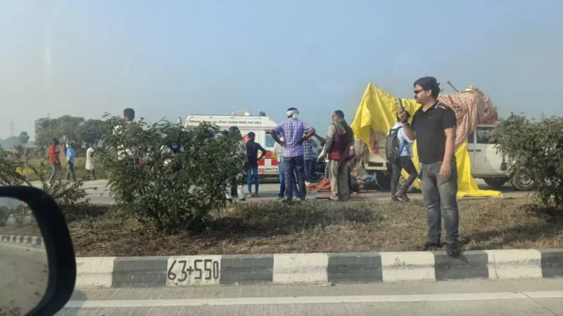 यूपी के गाजीपुर में भीषण सड़क हादसा, महाकुंभ से लौट रहे 8 श्रद्धालुओं की मौत