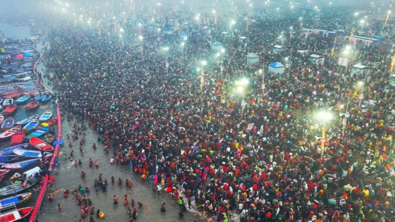 इनवायरमेंट से लेकर रुद्राक्ष और IITian baba तक… महाकुंभ में दिखा साधुओं का अजब-गजब रूप