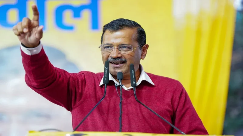 ‘पानी में जहर’ वाले बयान पर चुनाव आयोग ने अरविंद केजरीवाल को भेजा नोटिस, कल तक मांगे सबूत