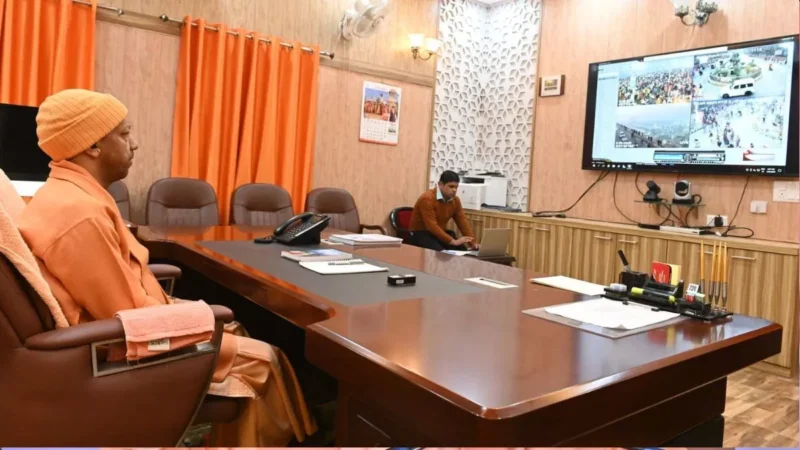 महाशिवरात्रि पर महाकुंभ में स्नान के लिए उमड़ी श्रद्धालुओं की भीड़, अलर्ट मोड पर CM योगी; सुबह से ही कर रहे मॉनिटरिंग