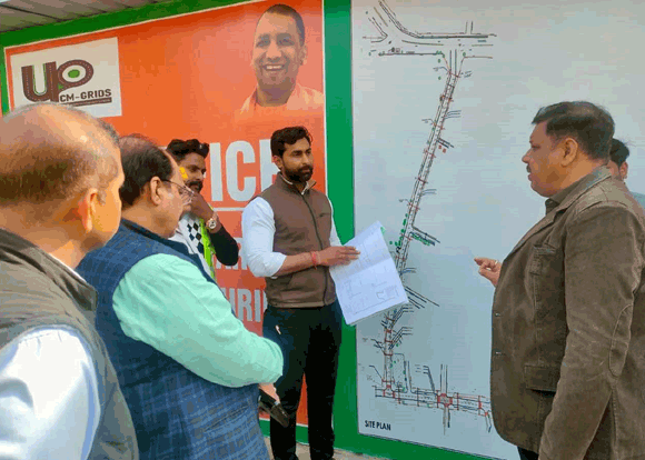 नगरायुक्त ने मशीन से करायी सीसी ब्रिक की गुणवत्ता जांच