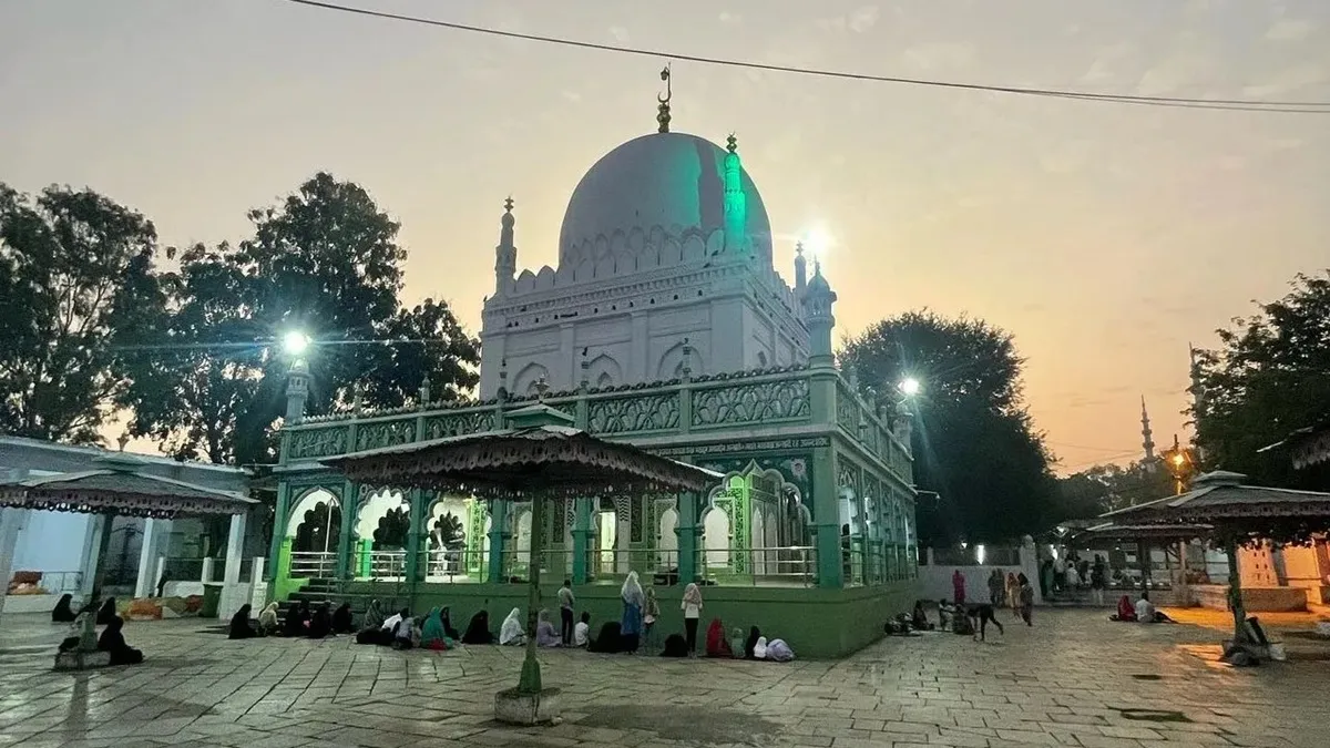 महाशिवरात्रि पर लाडले मशक दरगाह में हिंदुओं को शिवलिंग की पूजा करने की इजाजत, कर्नाटक HC का बड़ा फैसला