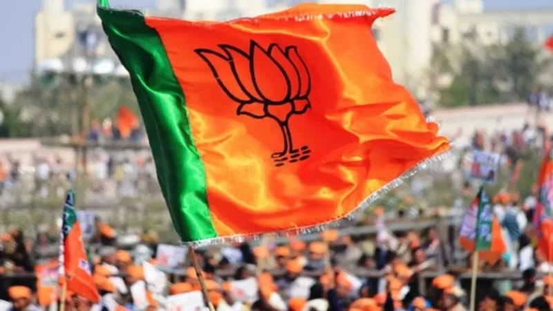 भाजपाईयों के बीच चल रही आरोप-प्रत्यारोप की लड़ाई कोतवाली तक पहुंची