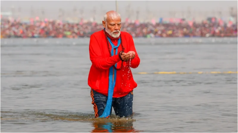 महाकुंभ में डुबकी लगाने के बाद पीएम मोदी बोले- मां गंगा का आशीर्वाद पाकर शांति और संतोष मिला