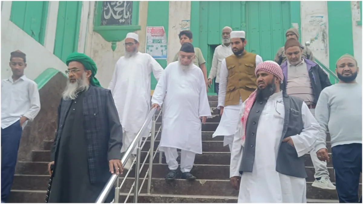 संभल हिंसा में मारे गए लोगों के परिजनों से मिले जमीयत के पदाधिकारी, रमजान से पहली की आर्थिक मदद