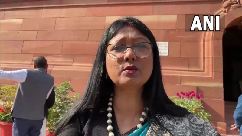 झारखंड के लातेहार में महुआ मांझी की कार का भीषण एक्सीडेंट, JMM सांसद की हालत गंभीर