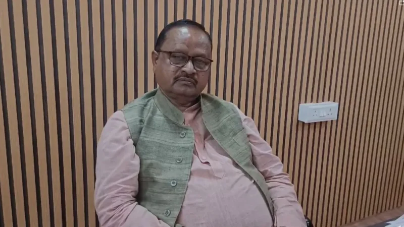 भागलपुरः ‘सीने पर पिस्टल सटाकर मारने की धमकी दी’, JDU विधायक गोपाल मंडल पर लगा आरोप, FIR दर्ज