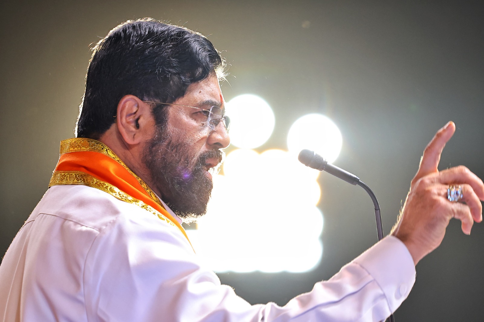 ‘अबु आजमी देशद्रोही है, कड़ी कार्रवाई हो’, सपा विधायक के औरंगजेब वाले बयान पर भड़के एकनाथ शिंदे