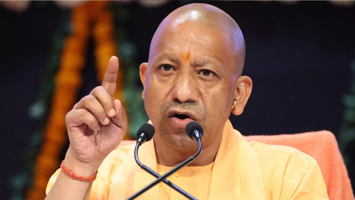 ‘हिंदुओं से सीखें अनुशासन’, सड़क पर नमाज पढ़ने पर रोक के सवाल पर क्या बोले सीएम योगी?