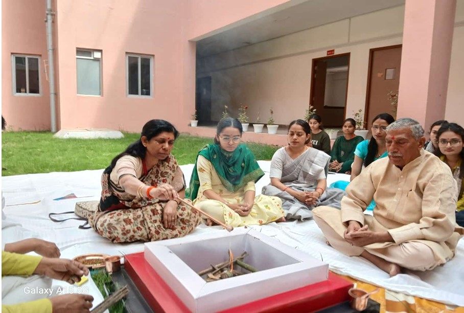 विश्व पृथ्वी दिवस पर माँ शाकुंभरी विश्वविद्यालय में विविध कार्यक्रमों का आयोजन