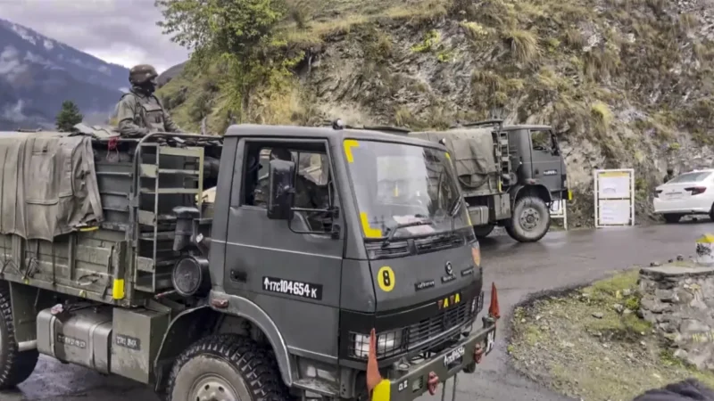 जम्मू-कश्मीर: किश्तवाड़ मुठभेड़ में सुरक्षाबलों को मिली बड़ी सफलता, तीन आतंकवादी मारे गए, ऑपरेशन जारी