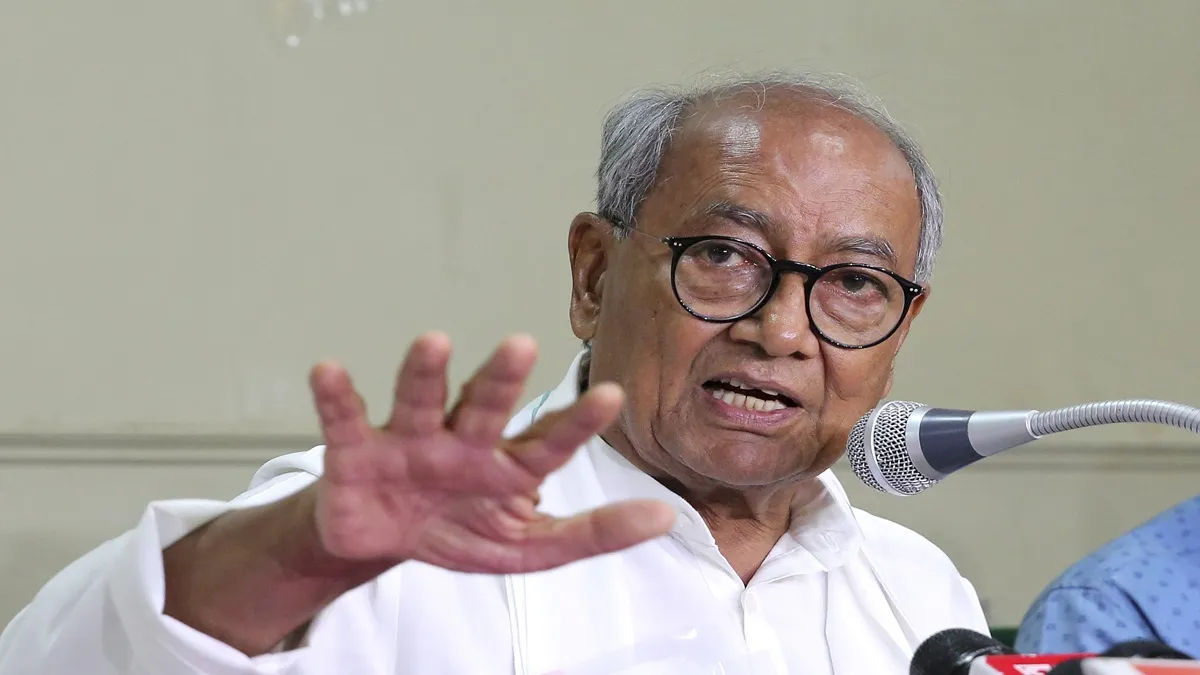 ‘बाबरी मस्जिद शहीद होने पर दंगे हमने करवाए’, दिग्विजय सिंह की फिसली जुबान;