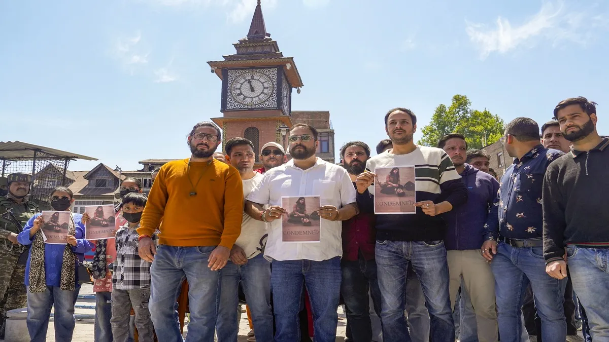 ‘तुरंत उत्तराखंड छोड़कर चले जाओ’, देहरादून में कश्मीरी छात्रों को खुली धमकी; वायरल हो रहे सोशल मीडिया पोस्ट
