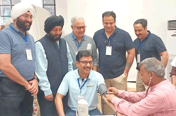 रोटरी क्लब क्लासिक का सराहनीय कार्य, नि:शुल्क स्वास्थ्य जांच शिविर आयोजित